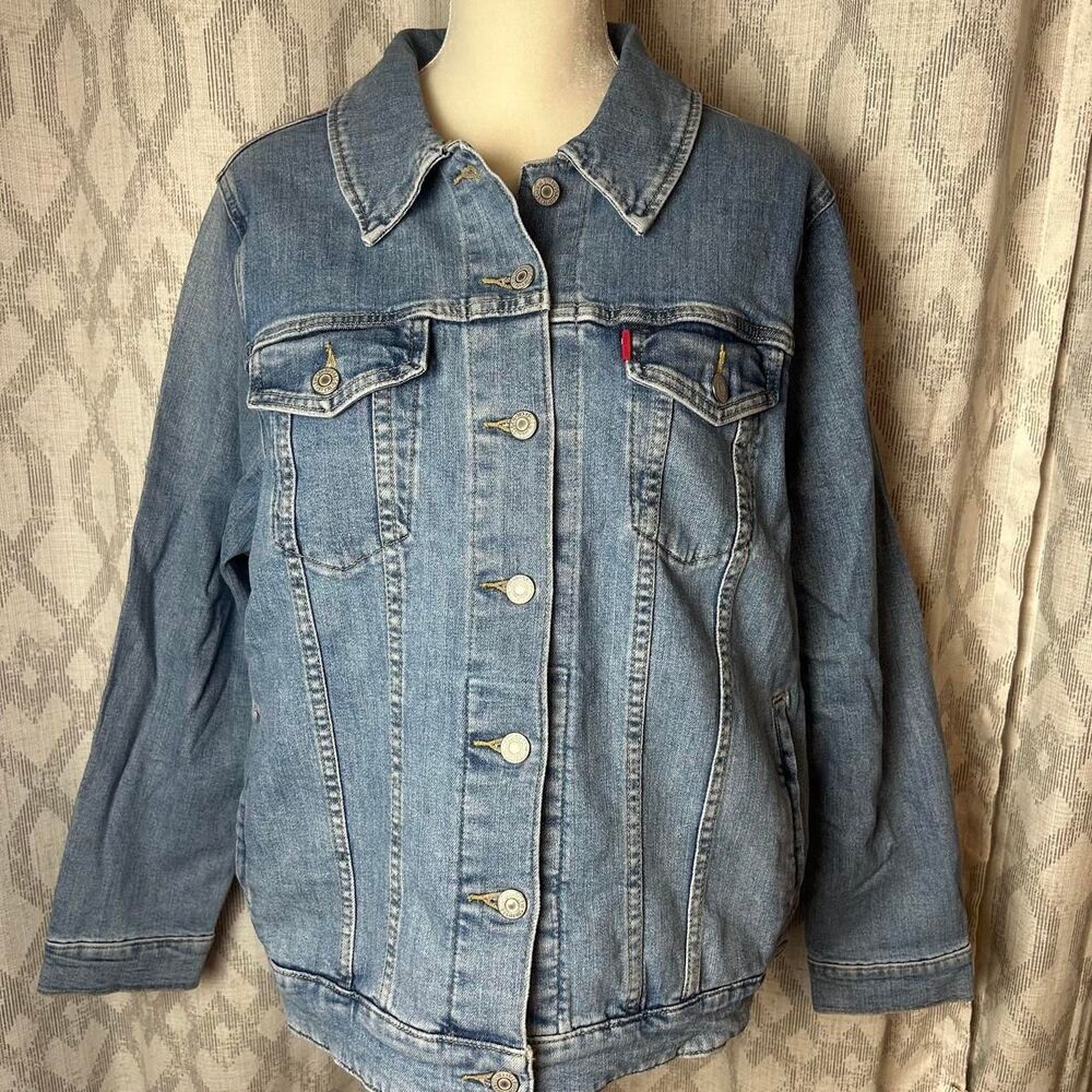 NWT Levi’s jacket